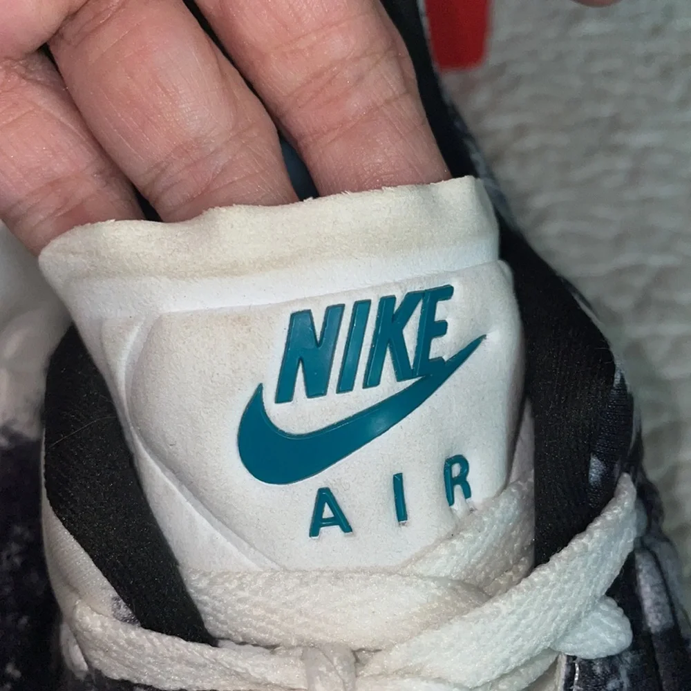 BNWB Nike Zoom sneakers size 11 mens - Picture 7 of 7